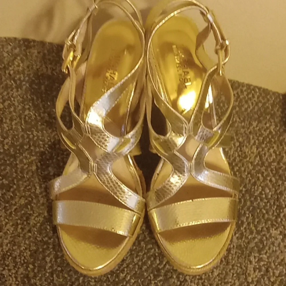 Michael kors gold faux animal skin  espiradilles sandals size 9